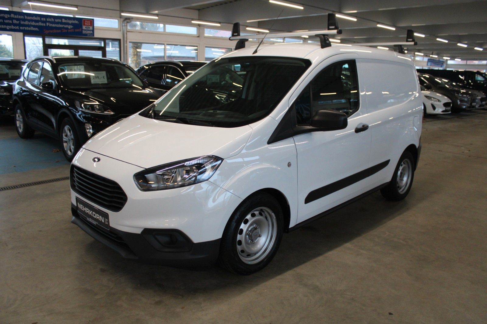 Fahrzeugabbildung Ford Transit Courier Kasten Dachträger