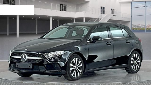 Fahrzeugabbildung Mercedes-Benz A 250 e Style+Leder+Navi+LED+MBUX+DAB