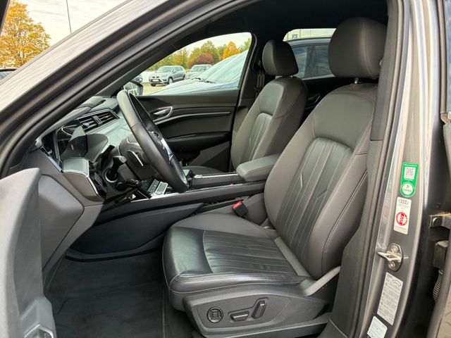Fahrzeugabbildung Audi e-tron 50 quattro >AHK/LEDER/KAM/NAV/SHZ<