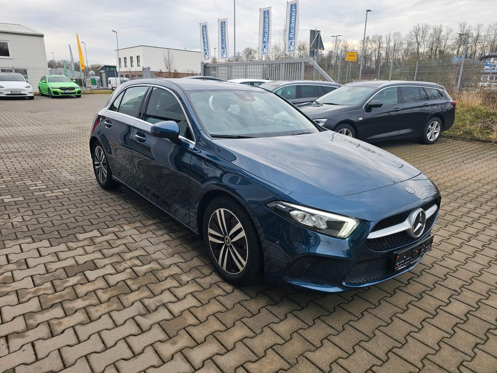 Mercedes-Benz A 180 PROGRESSIVE Rcam Keyless LED HIGT PERFORMA