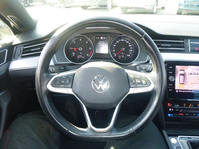 Fahrzeugabbildung Volkswagen Passat Variant 2.0 TDI, Business>AUT/AHK/LED/360