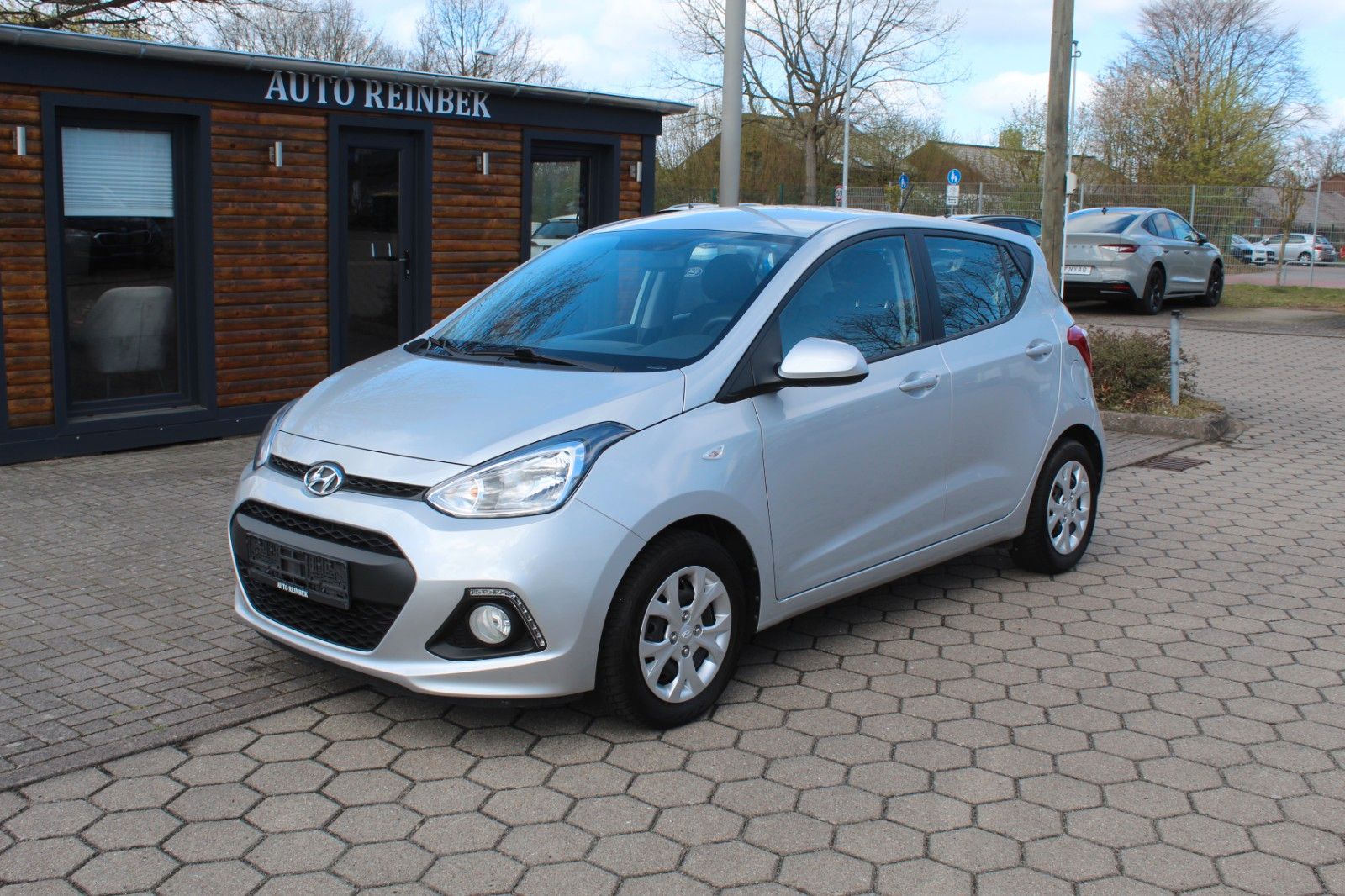 HYUNDAI i10
