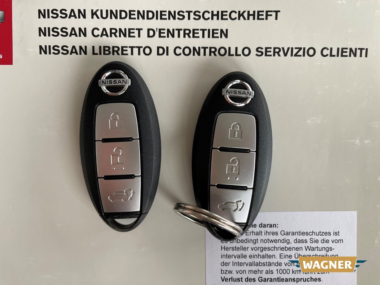 Fahrzeugabbildung Nissan X-Trail Tekna 4x4 1.6 dCi Panoramadach