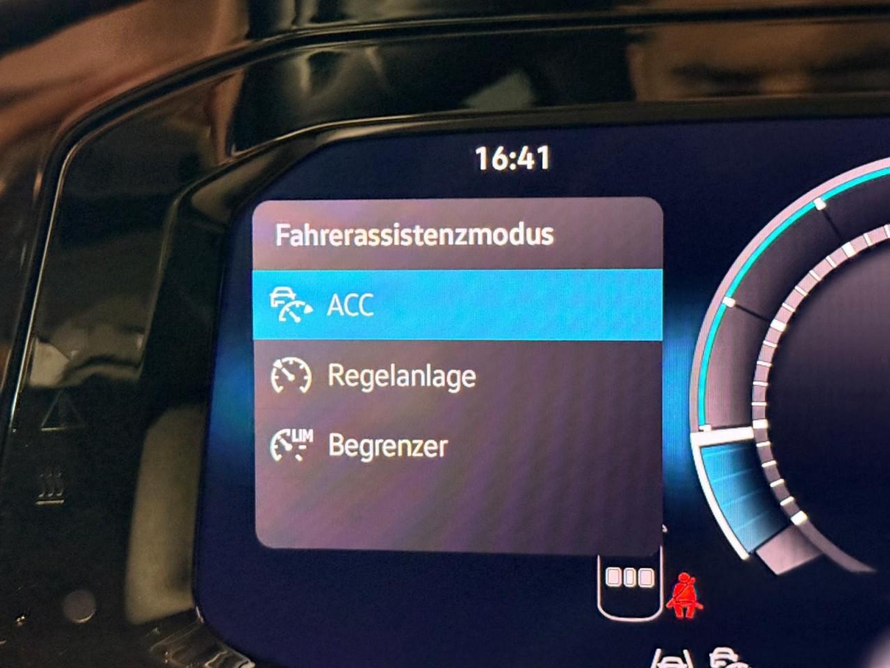 Volkswagen Golf VIII 1.5TSI Life LED ACC RFK AHK APP Klima, миниатюра 8