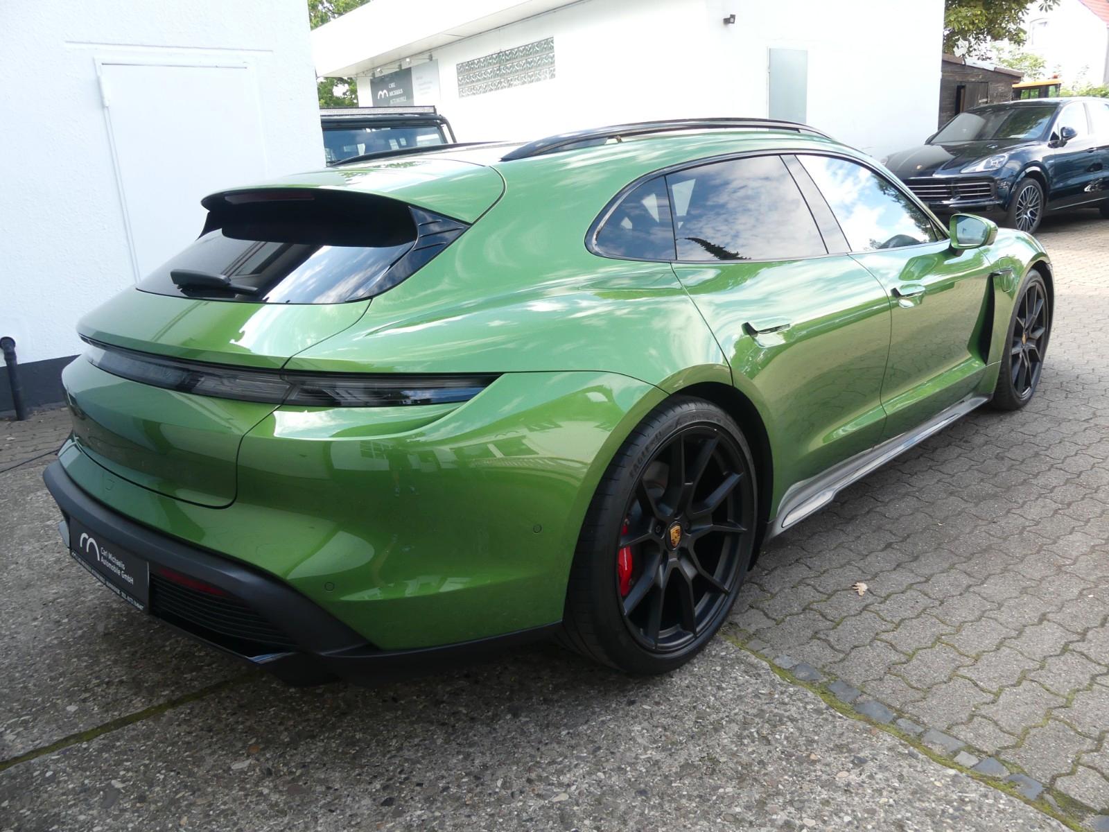 PORSCHE TAYCAN SPORT TURISMO GTS 598ch - 4X4 - TOIT PANORAMIQUE - SONORISATION BOSE - JANTES 21 POUCES - SIÈGES CHAUFFANTS