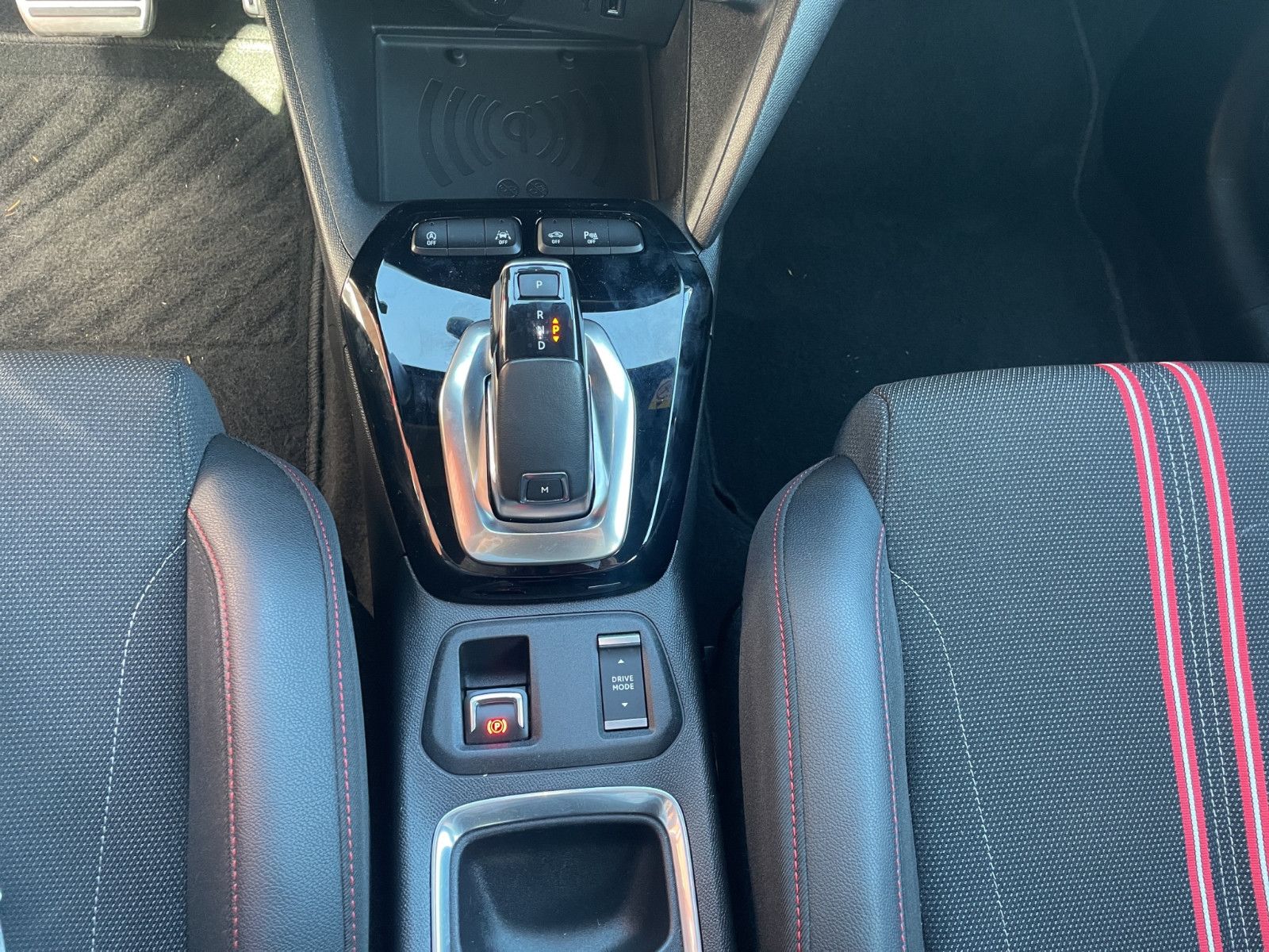 Fahrzeugabbildung Opel Corsa F GS Line/Cam,180/Navi/KlimaLED/1:Hd