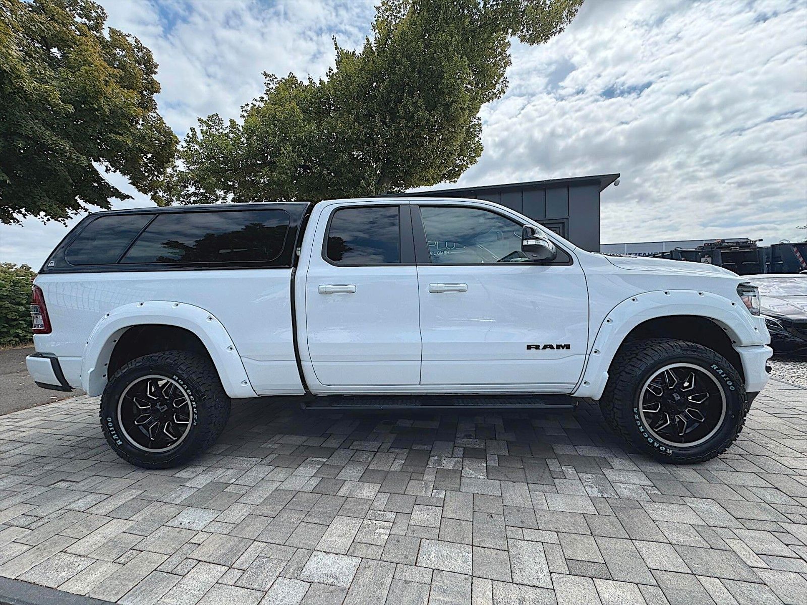 Fahrzeugabbildung Dodge RAM 5.7 V8 HEMI SPORT NIGHT Offroad 4x4 HARDTOP