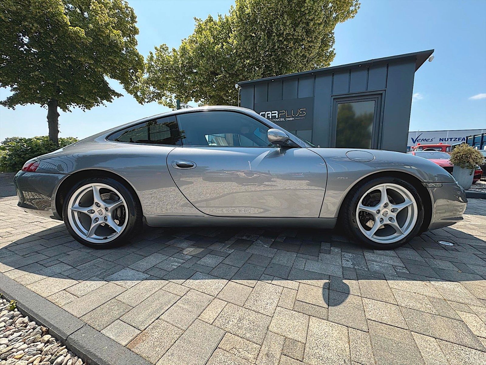 Fahrzeugabbildung Porsche 911 996.2 Carrera Coupé Automatik *Bi-Xenon*