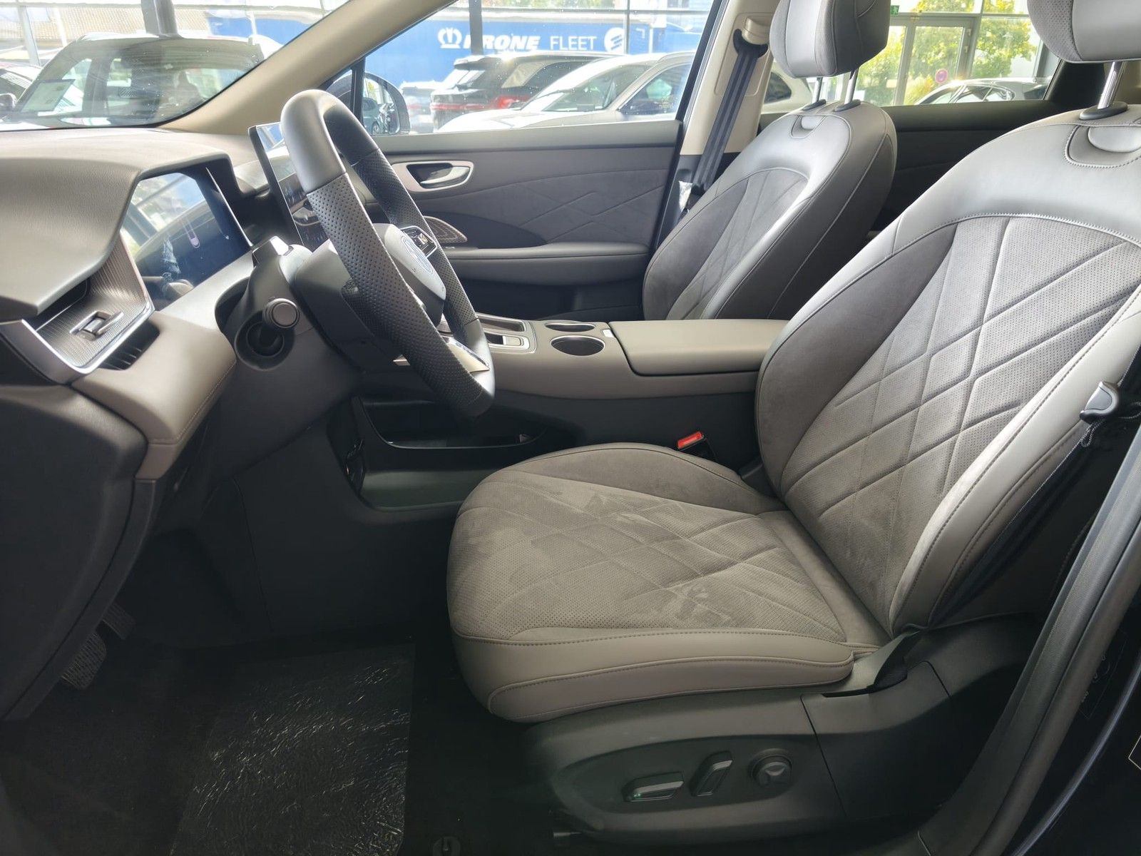 MG S6 EV