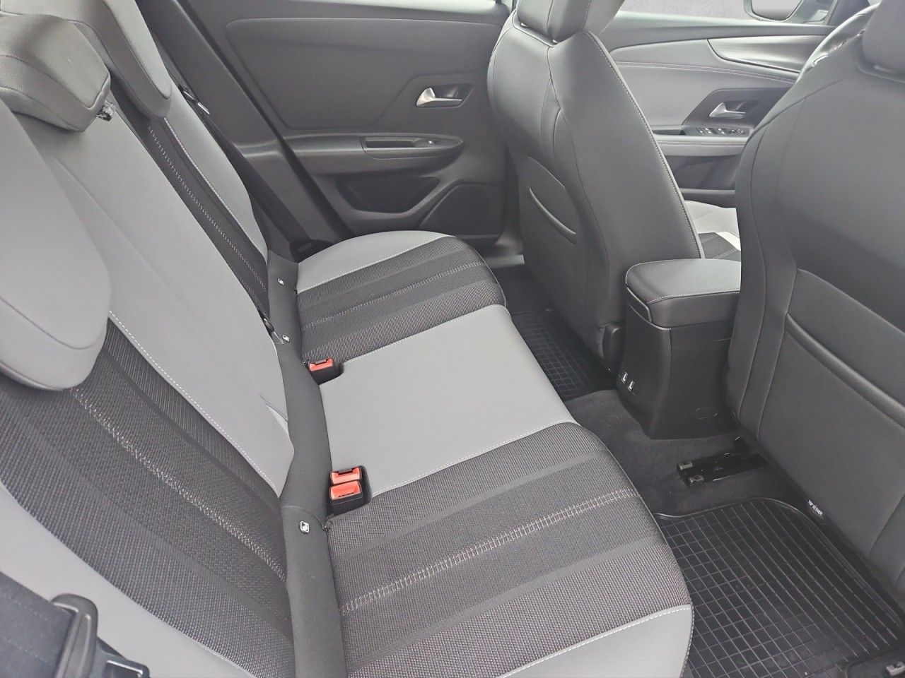 Fahrzeugabbildung Opel Mokka Elegance Winterpaket Klimaautomatik uvm.