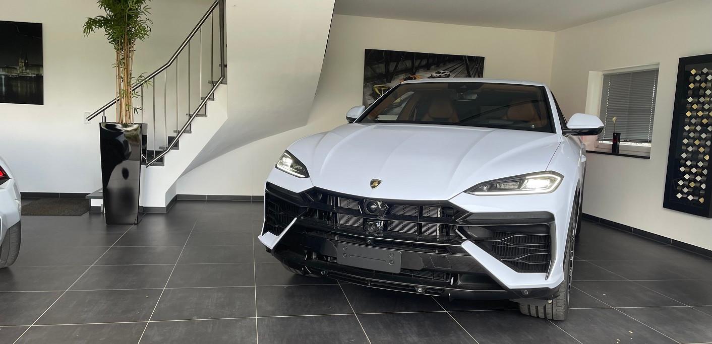 Lamborghini Urus SE-PANO+MASSAGE+23"+B&O+ANIMA+FULL LEATHER