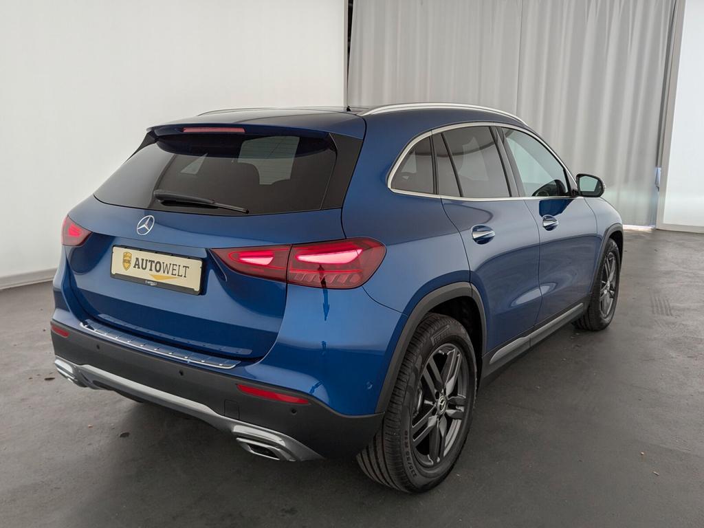 Mercedes-Benz GLA 220