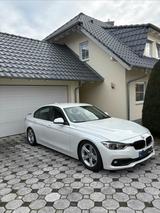 BMW 320i F30 - BMW 320: F30