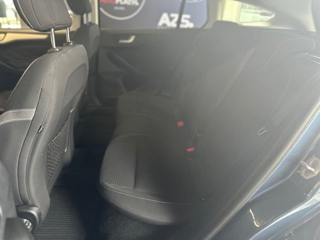 Ford Focus  Turnier Cool & Connect Automatik