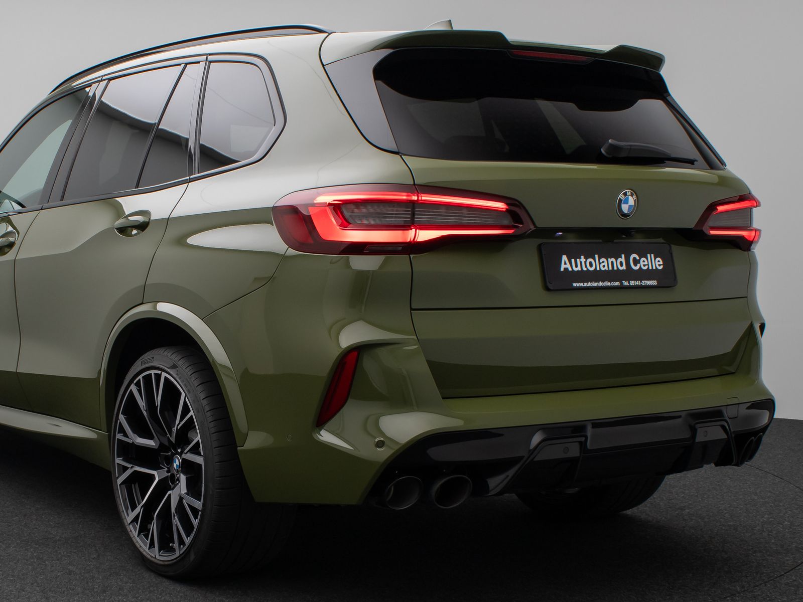 Fahrzeugabbildung BMW X5 M Competition Panorama 360°B&W IndividualVoll