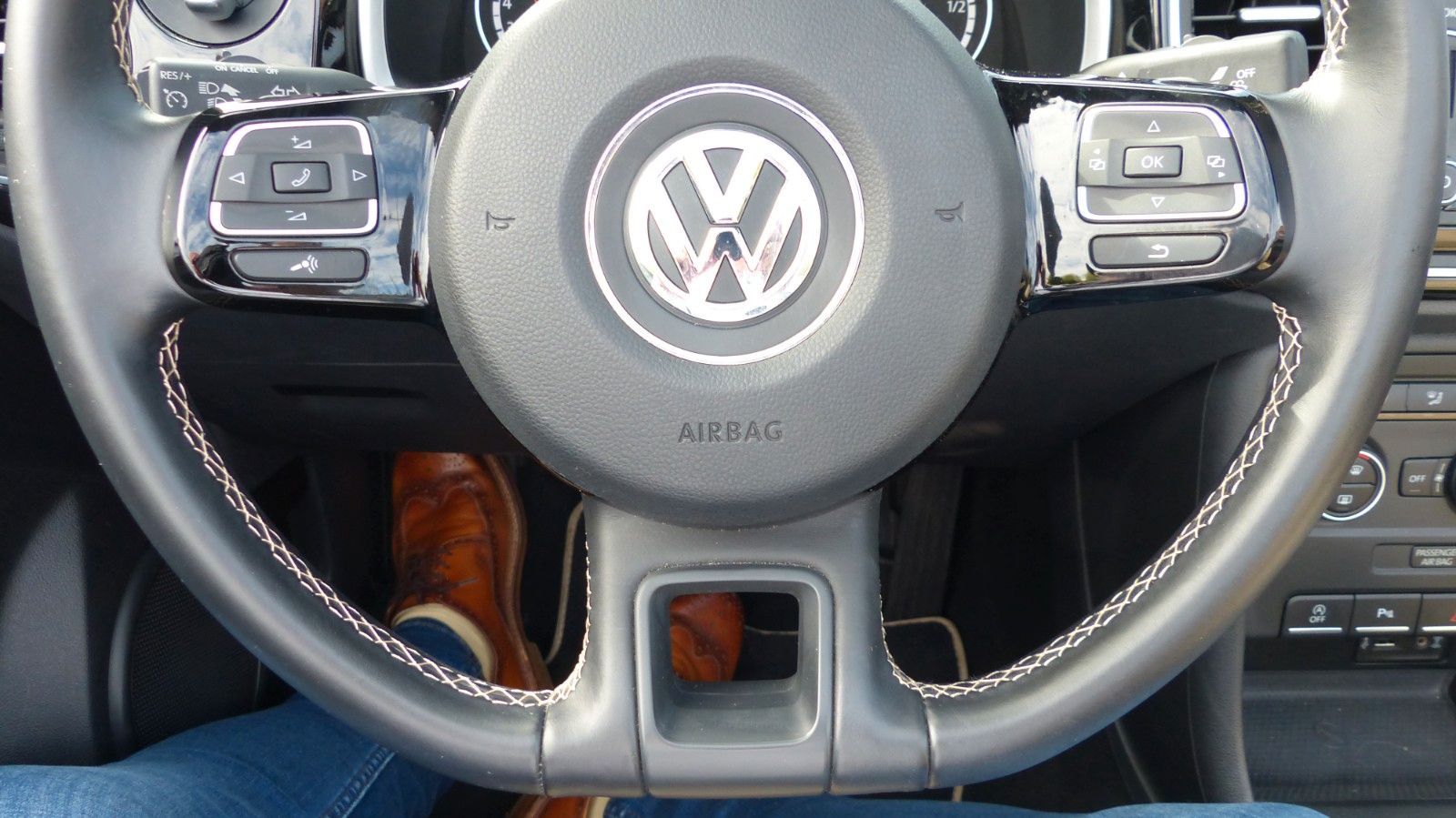 Volkswagen Beetle Cabriolet Exclusive Sport DSG wenig KM foto 16