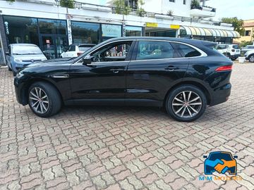 Jaguar F-Pace - 7