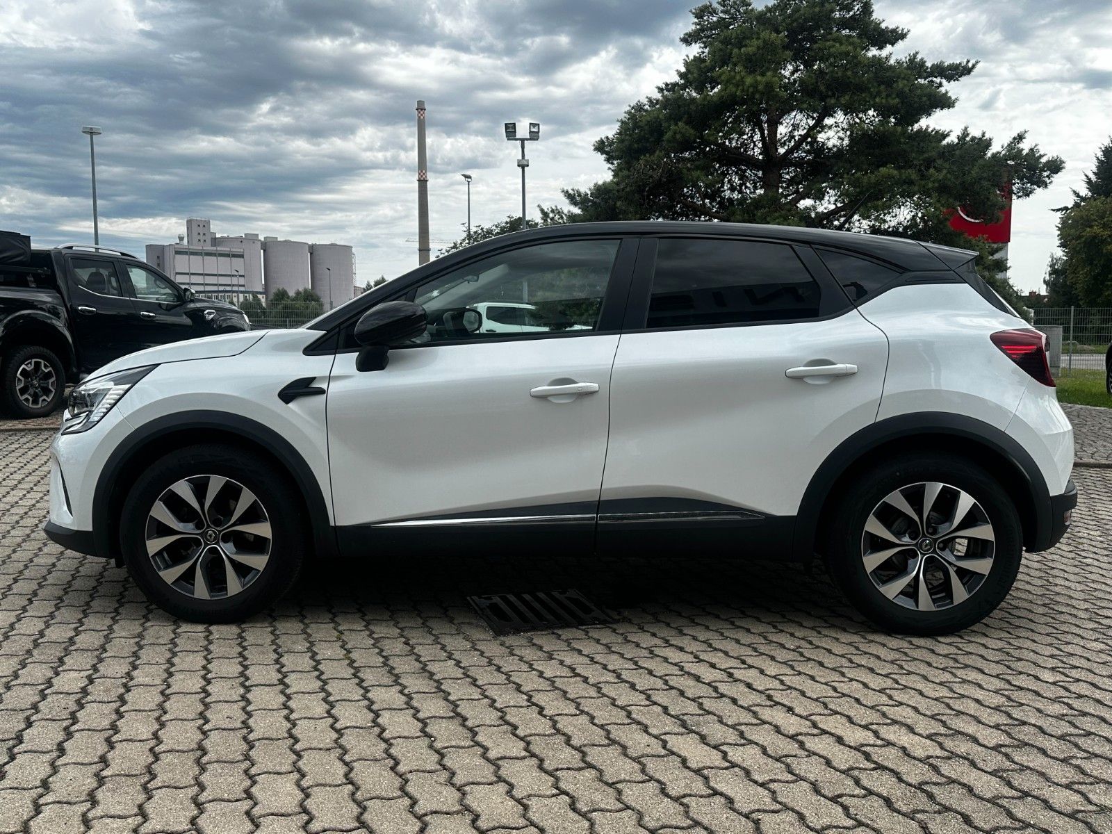 Fahrzeugabbildung Renault Captur II Navi / Klimaautomatik / Top
