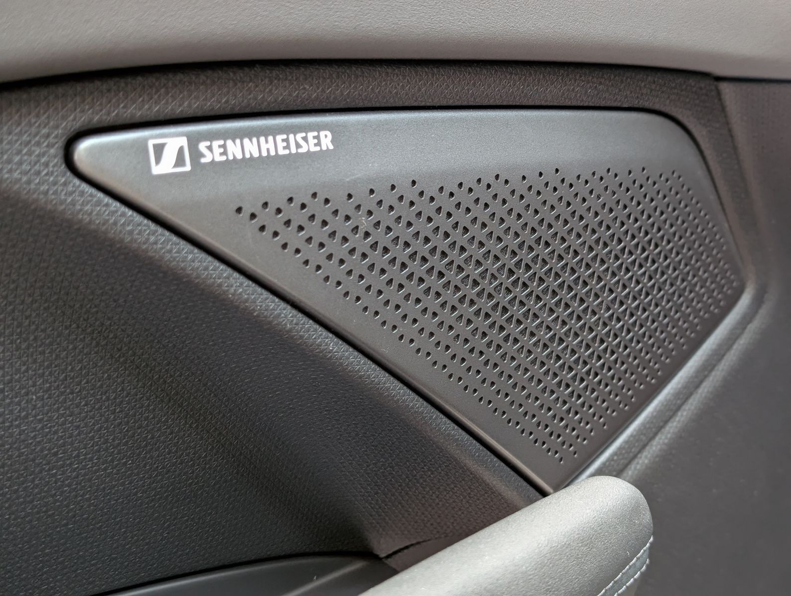 Immagine del veicolo CUPRA Terramar 1.5 eTSI Pacchetto Sennheiser Edge HUD 19 pollici