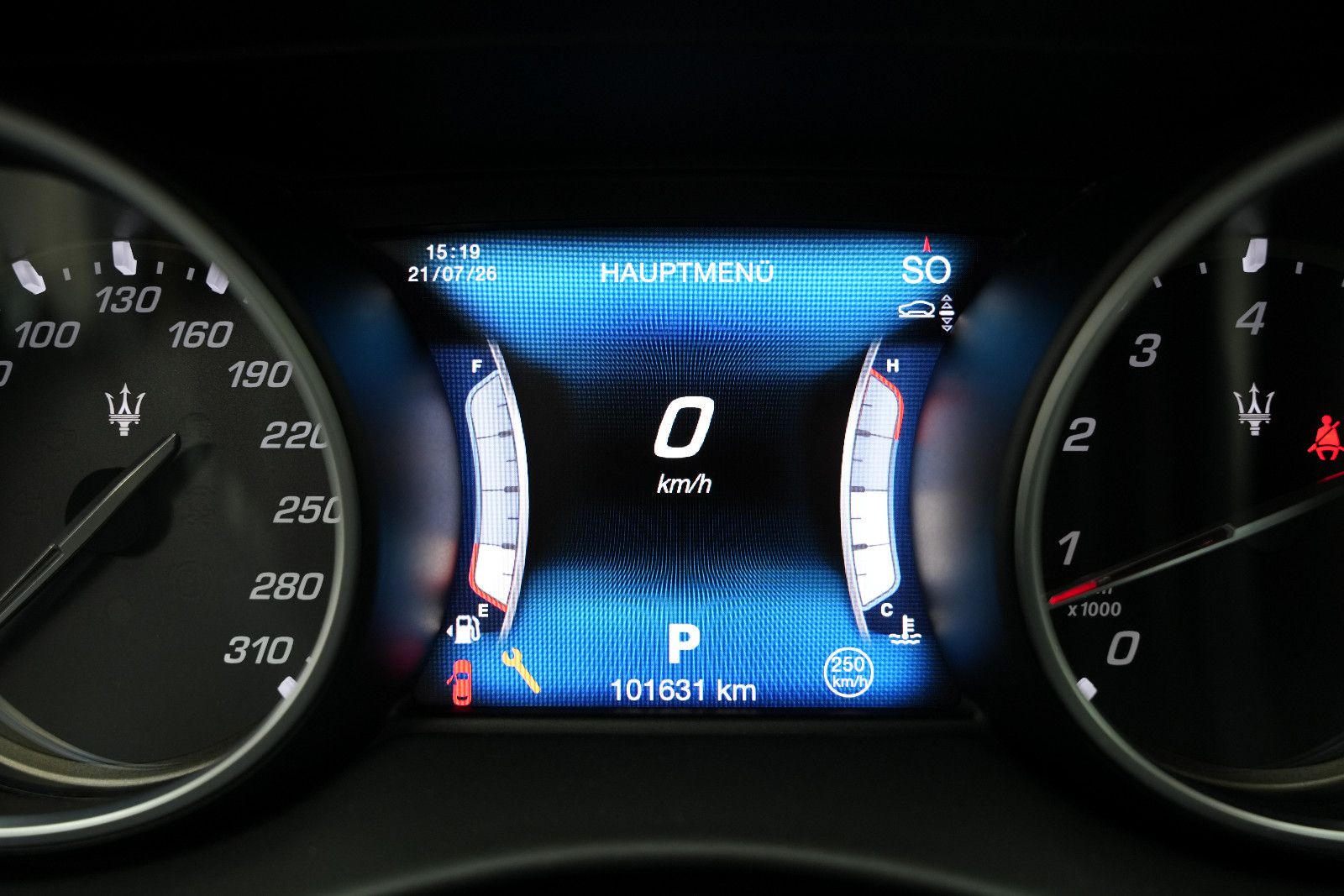 Fahrzeugabbildung Maserati Levante S/CARBON/HARMAN-KARDON/KAMERA/BRD