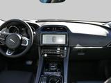 Jaguar F-Pace 25T AWD R-SPORT - Jaguar F-PACE R-Sport mit Benzin-Antrieb