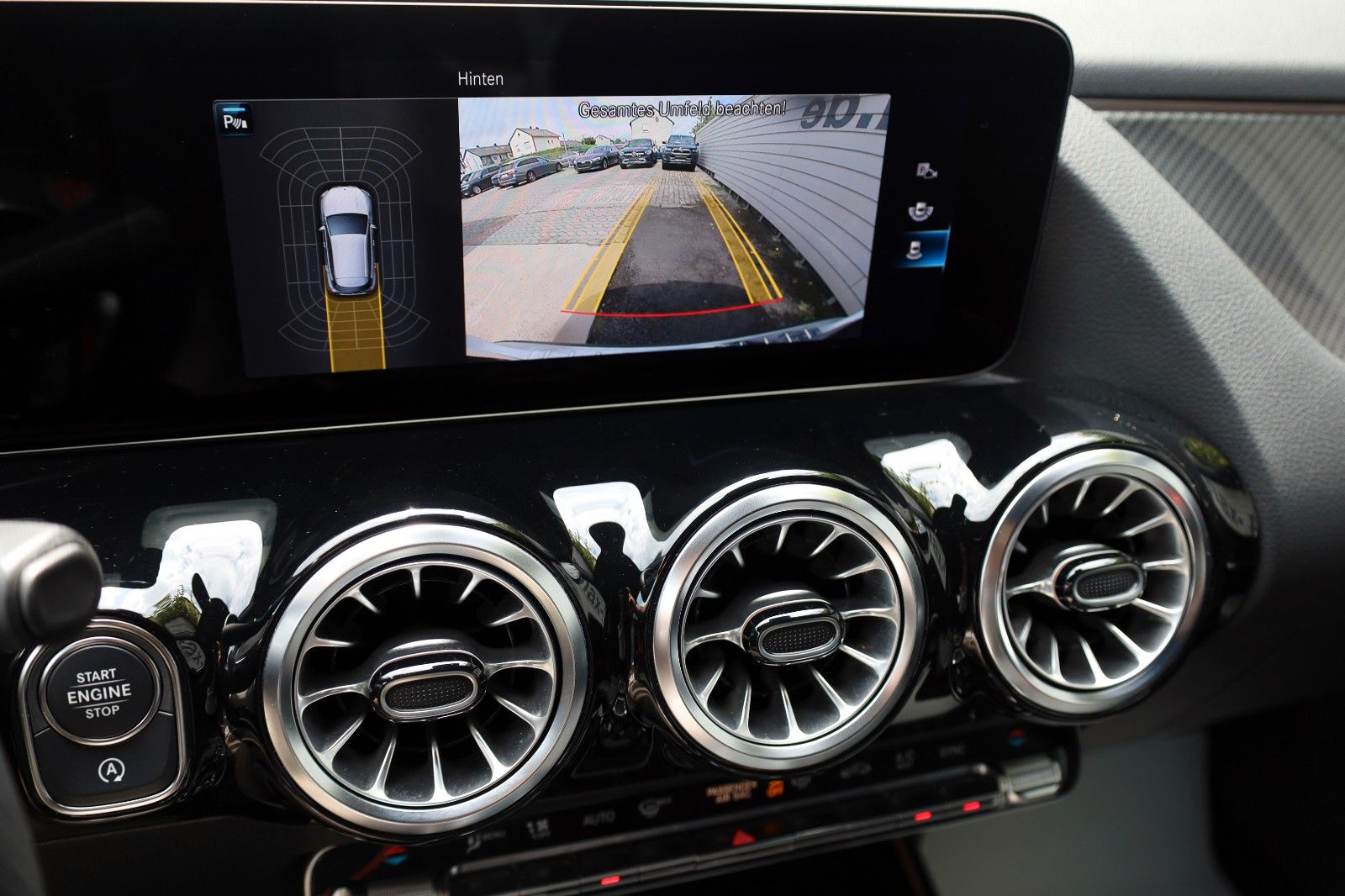 Fahrzeugabbildung Mercedes-Benz GLA 220d 4M, AMG line,T.Leder,Navi,LED,SH,Kamera