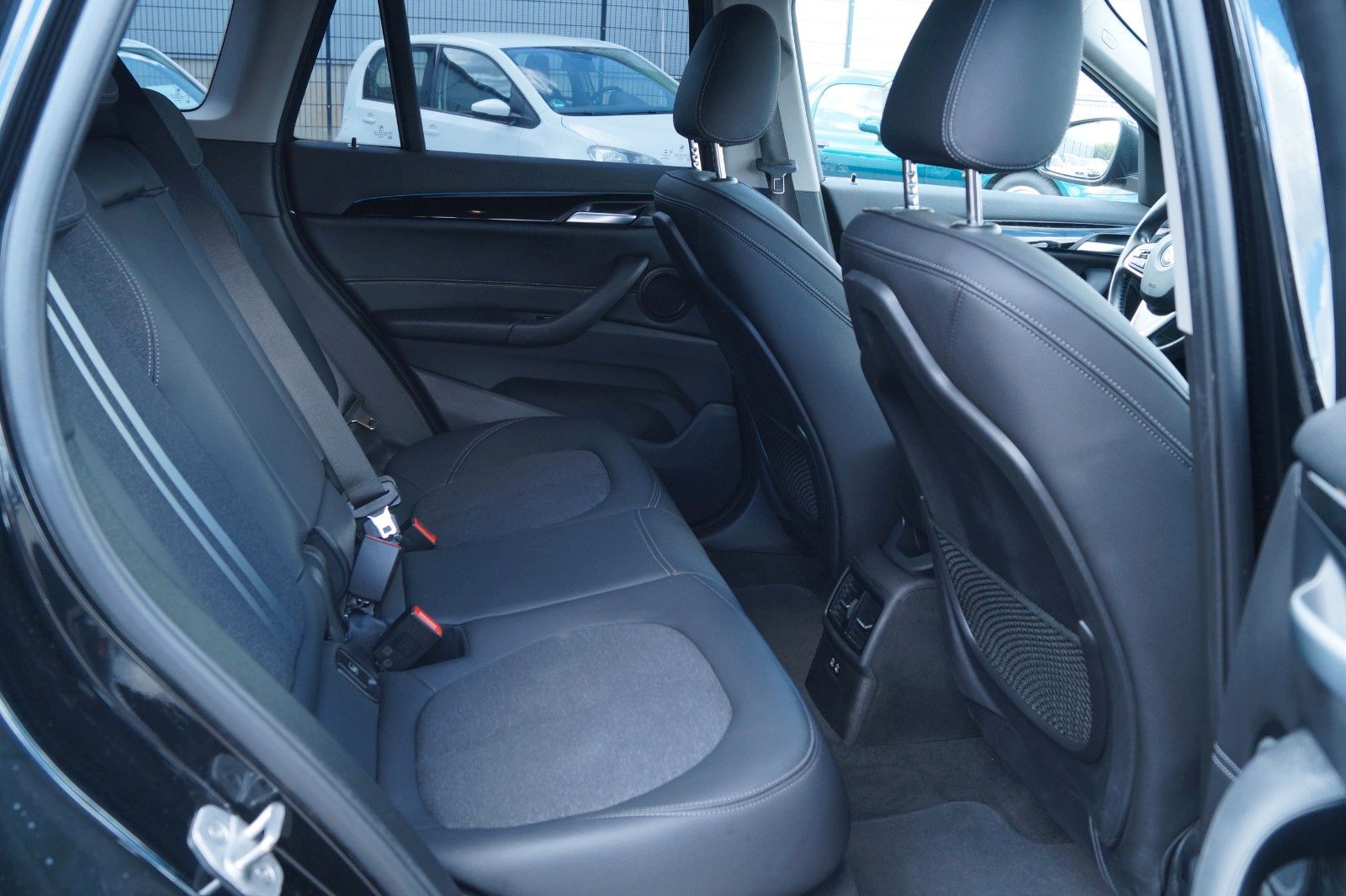 Fahrzeugabbildung BMW X1 xDrive 25 e Sport Line