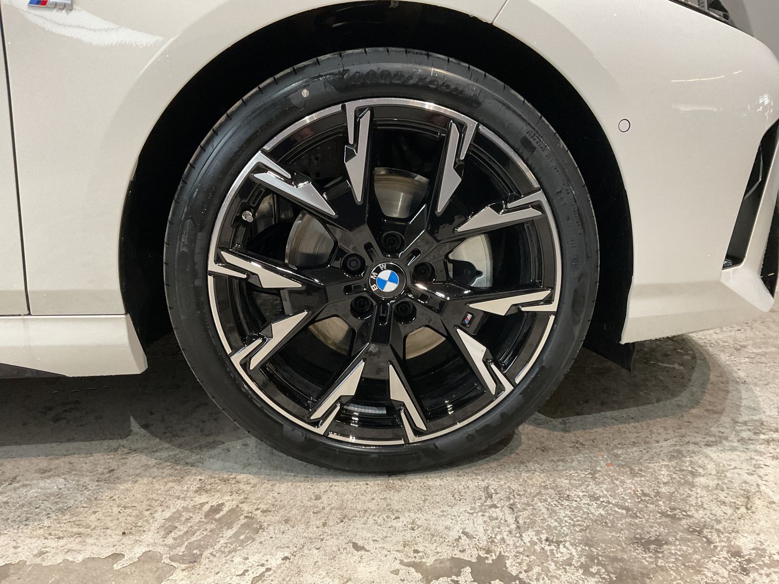 Fahrzeugabbildung BMW 120 Komfortzugang, AHK, 19" M LMR M Sportpaket