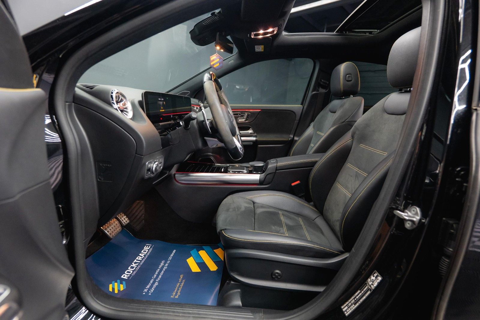 Fahrzeugabbildung Mercedes-Benz GLA 45 S AMG 4Matic | ACC | PANO | BURMESTER