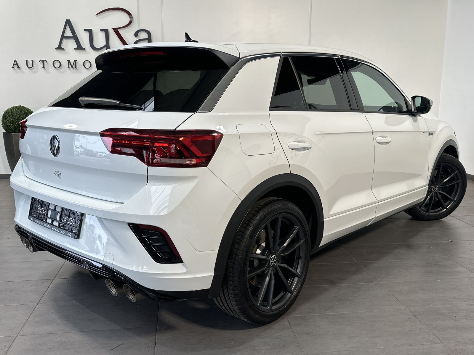 Fahrzeugabbildung Volkswagen T-Roc R 4Motion NAV+LED+KAMERA+AHK+SPORTABGAS+VC