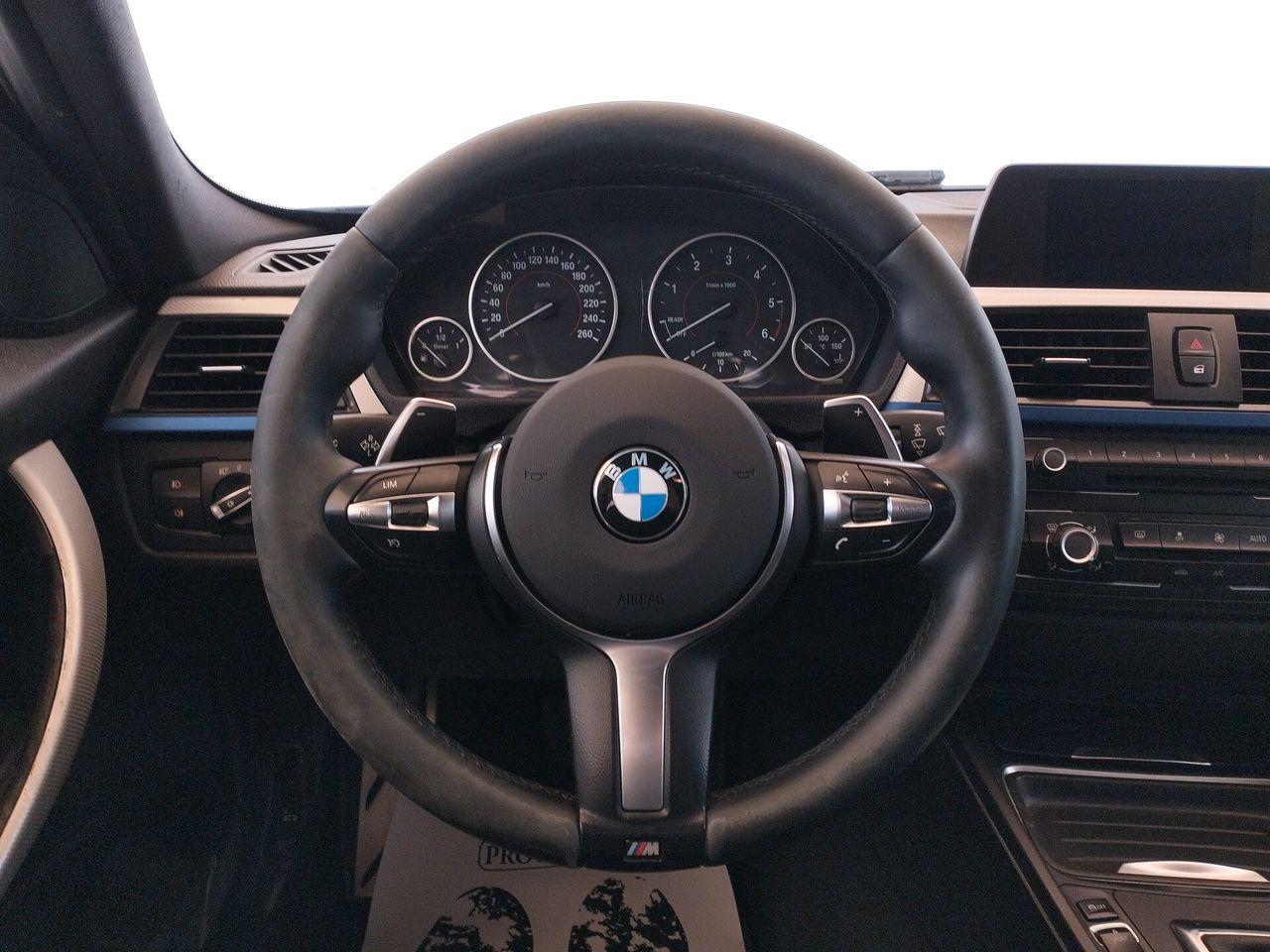BMW 320 2014 — photo 13