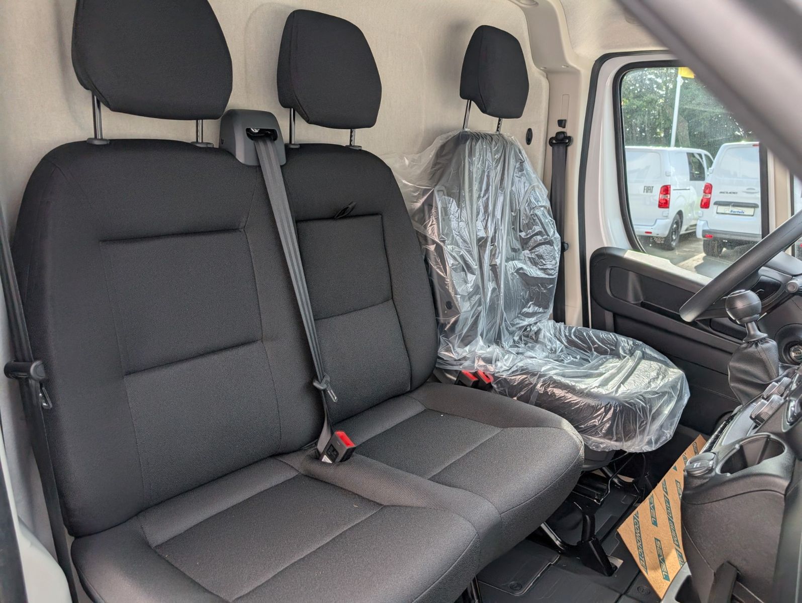 Fahrzeugabbildung Fiat Ducato Kastenwagen 28 L2H1 120 Multijet Flach
