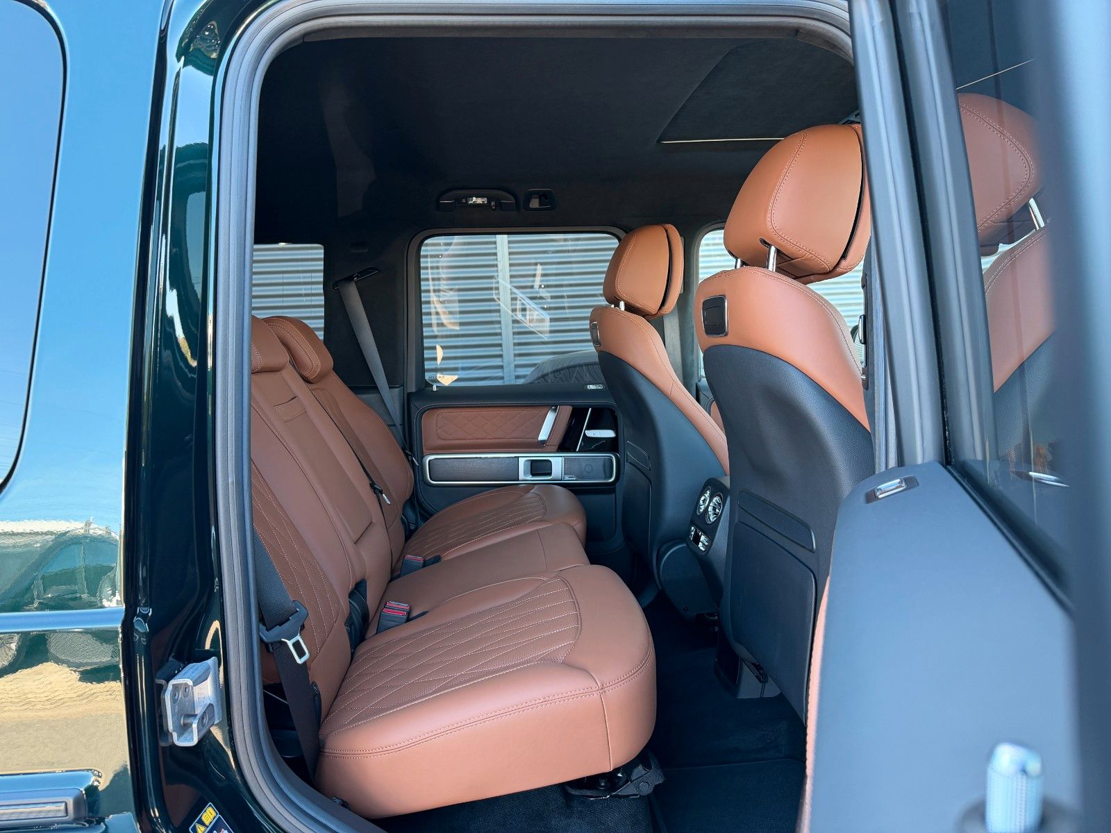 Fahrzeugabbildung Mercedes-Benz G 63 AMG 4x4² Professional+Night+Manufaktur