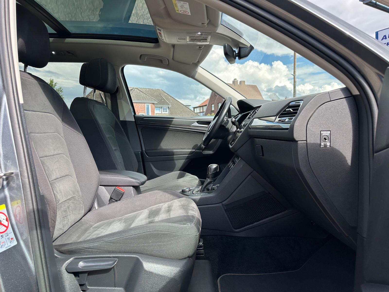 Fahrzeugabbildung Volkswagen Tiguan Allspace 2.0 TDI 4M R-Line AHK/Pano/LED