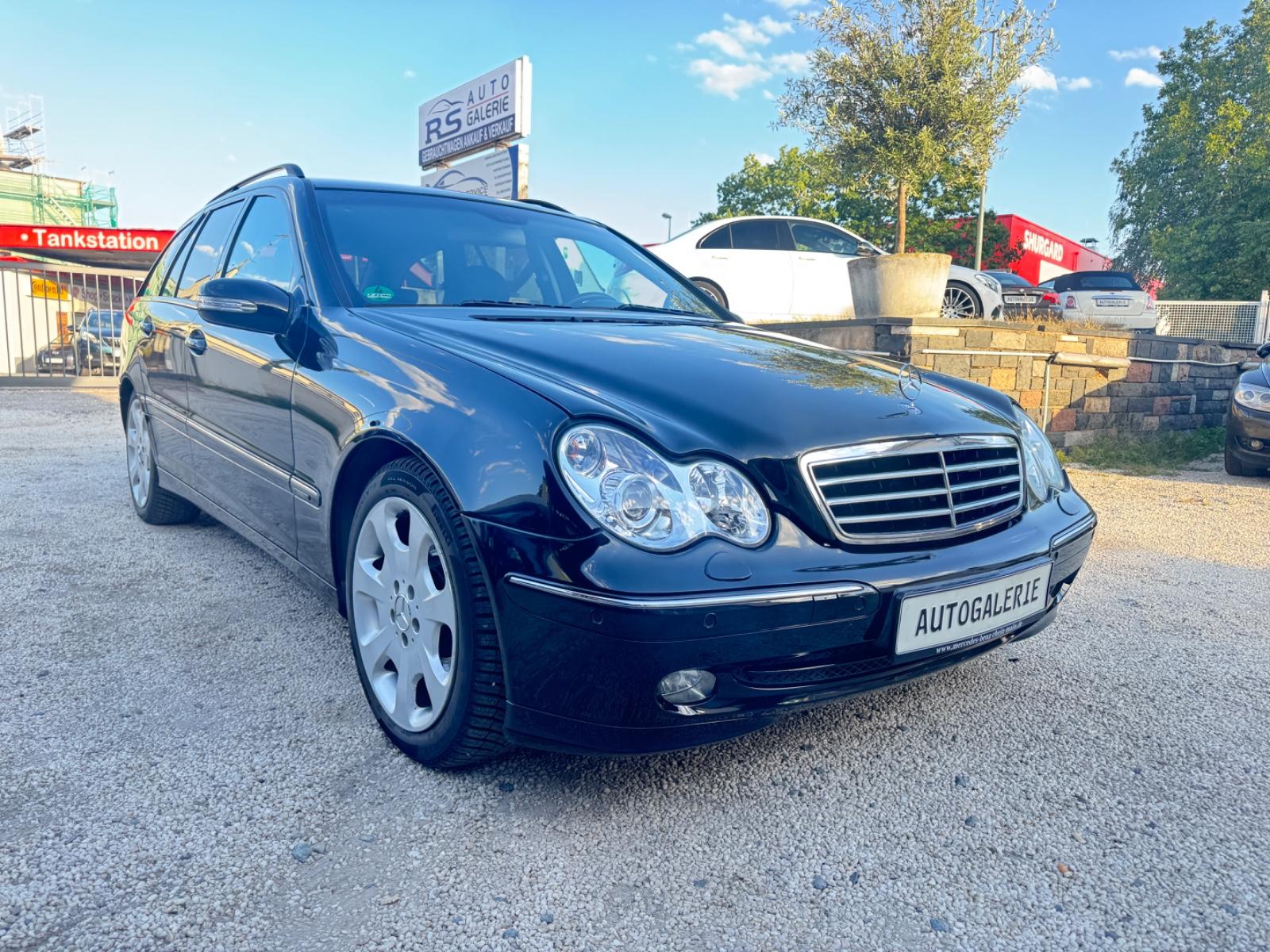 Mercedes-Benz C220 2005 — photo 14