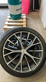 Maserati Grecale 2.0 MHEV GT Auto 4WD GT mit Sonderlack - Maserati Grecale Gebrauchtwagen