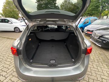 Toyota Avensis - 8