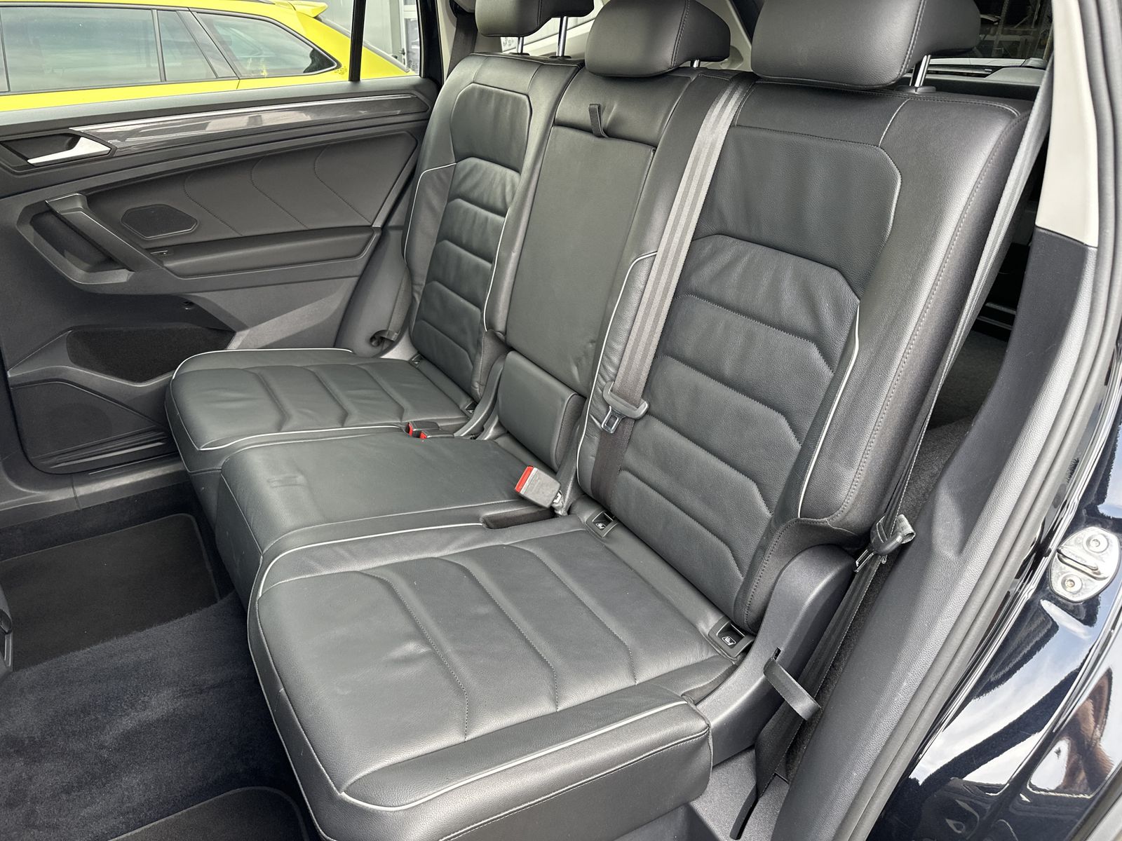 Fahrzeugabbildung Volkswagen Tiguan Allspace 2.0 TDI DSG HL 4M DSG NAV+LED+AC