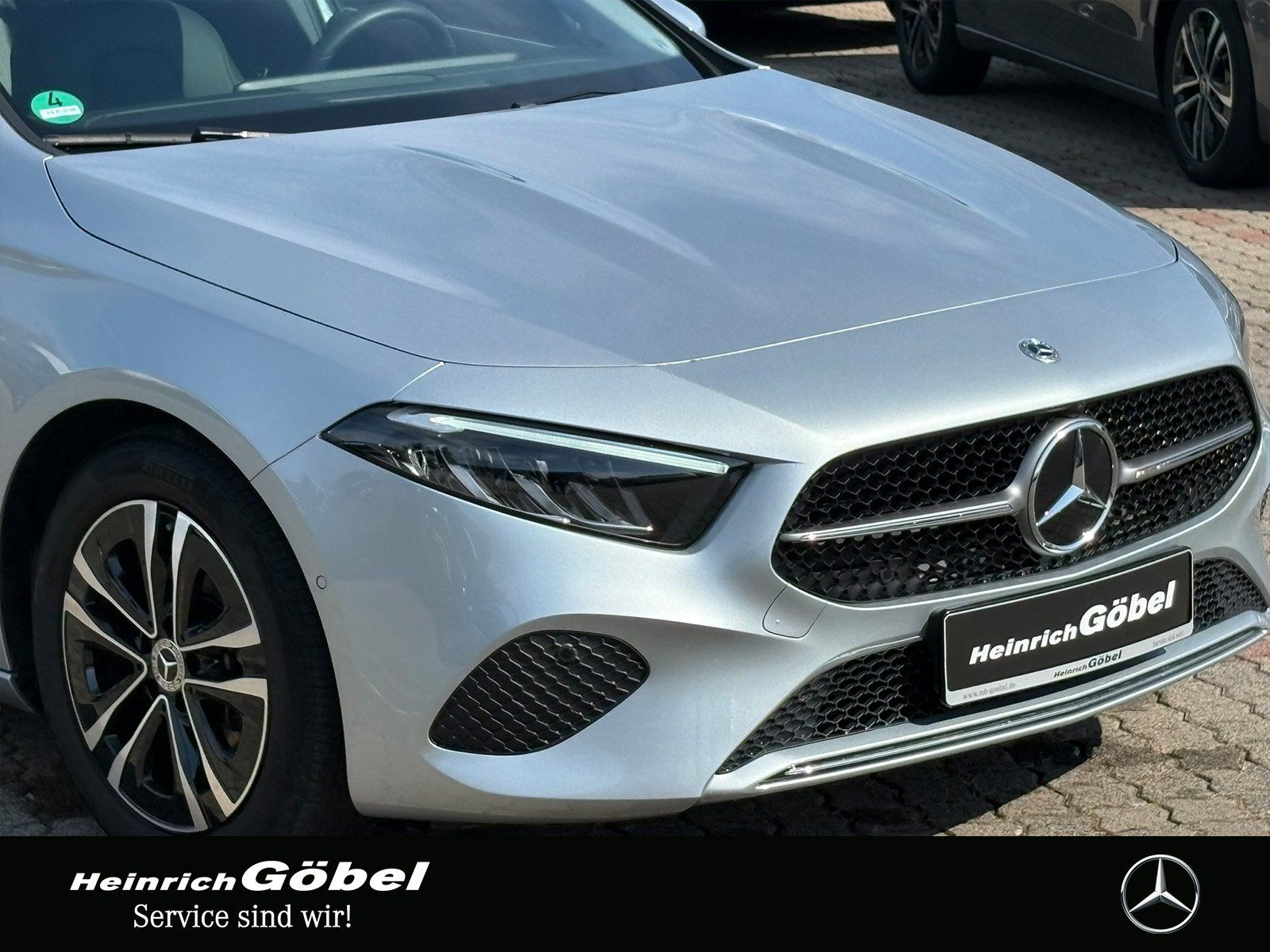 Fahrzeugabbildung Mercedes-Benz A 180 Progressive*KAMERA*LED*SPURHALTE*