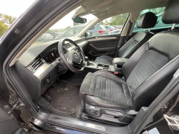 Volkswagen Passat Variant - 11