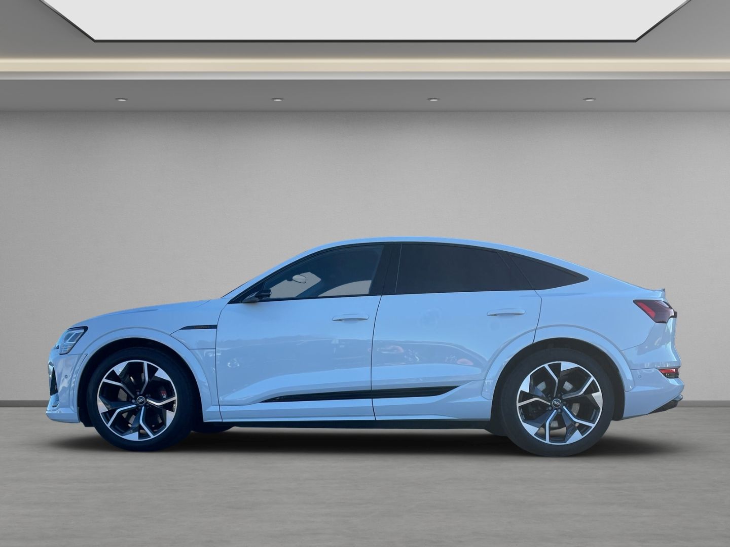 Audi e-tron S Sportback qu Matrix AHK HuD Pano Kamera foto 3