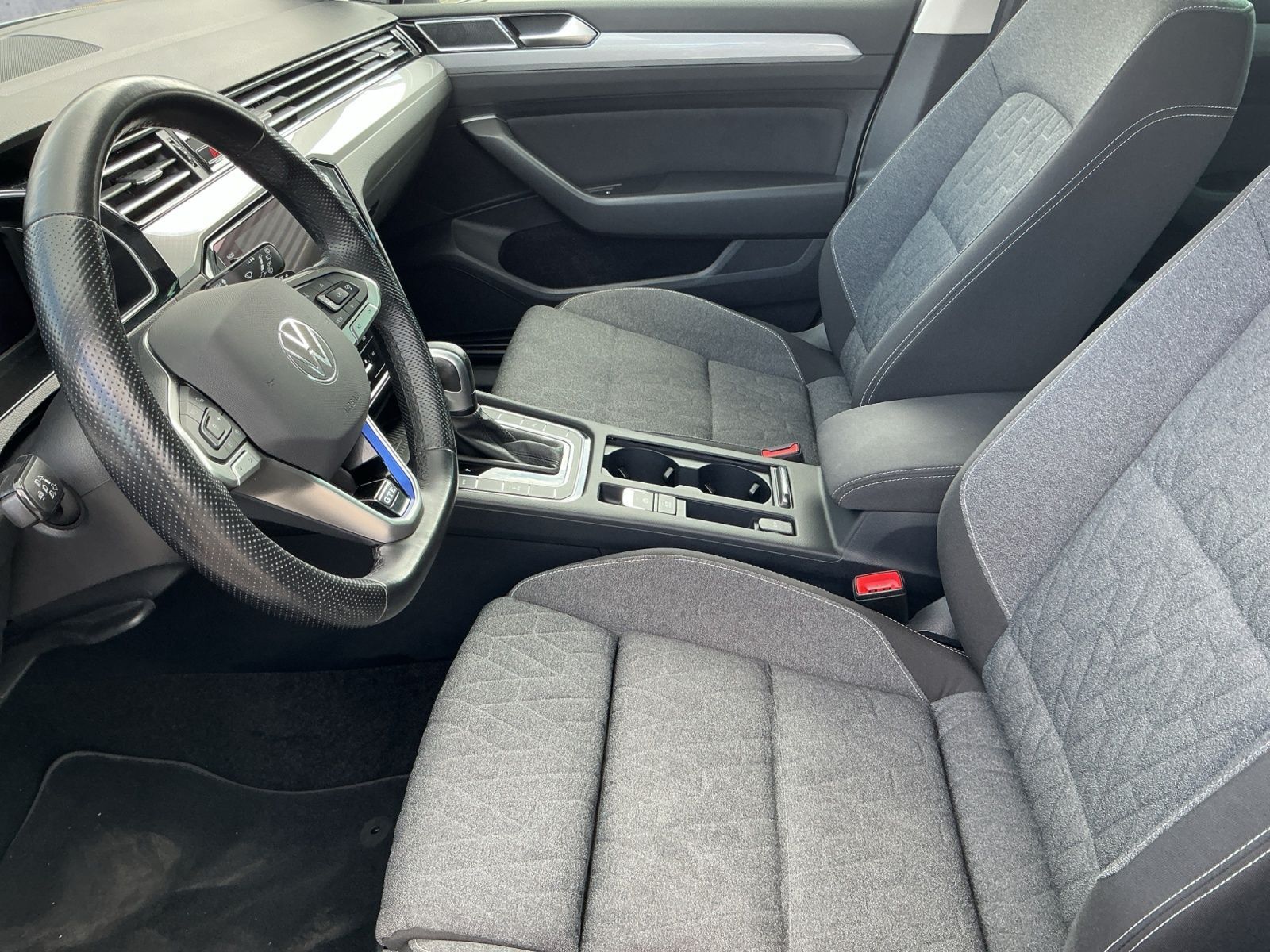 Volkswagen Passat Variant - Bild 12