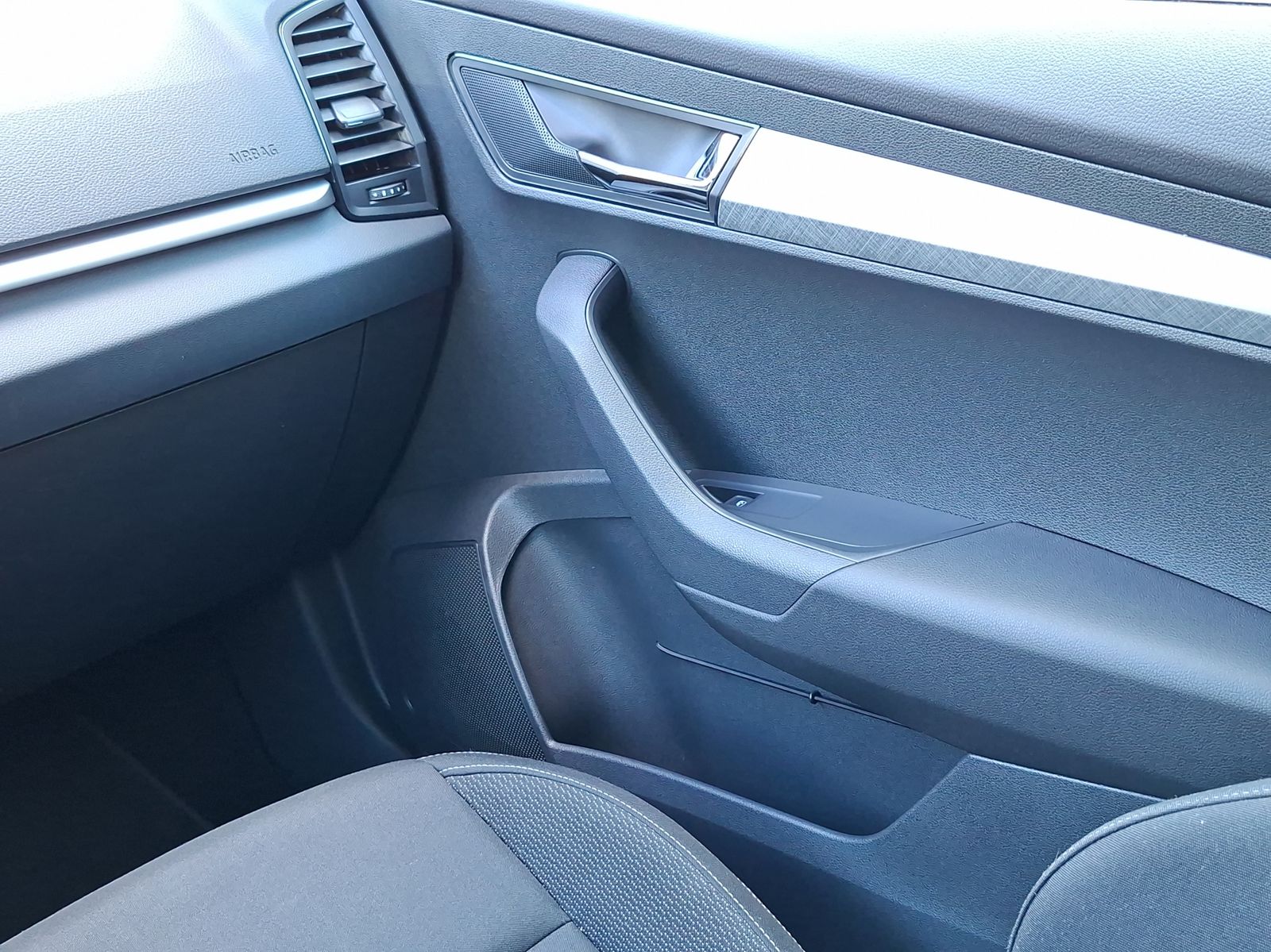 Fahrzeugabbildung SKODA Karoq 1.5L DSG*ACC*Smartlink*LED*DAB*ViCo**