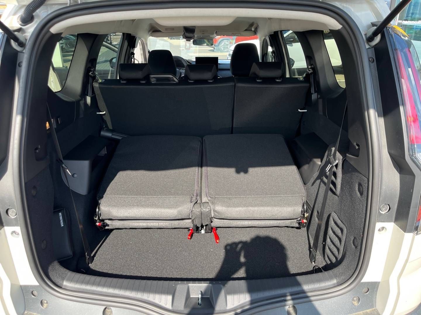 Fahrzeugabbildung Dacia Jogger Expression TCe 110 7-Sitzer