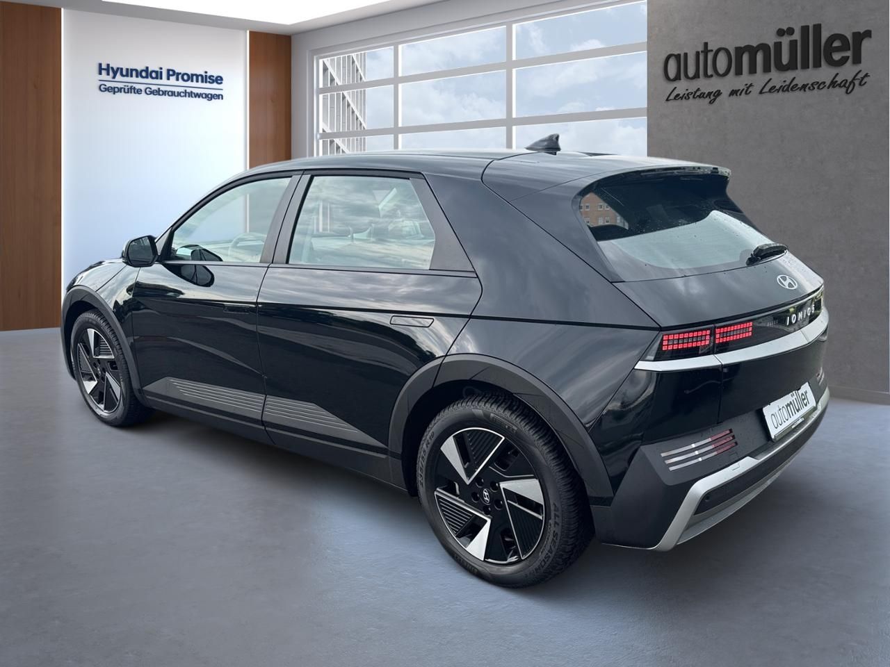 Fahrzeugabbildung Hyundai IONIQ 5 84kWh DYNAMIQ EL.HECK*LED*WINTER*NAV*CAR
