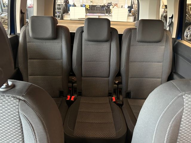 MYAUTOCENTER – Gebraucht- und Jahreswagen mit Werkstattservice in Pfaffenhofen Volkswagen Touran *1.HAND*Tempo*Klima*AHK*PDC*