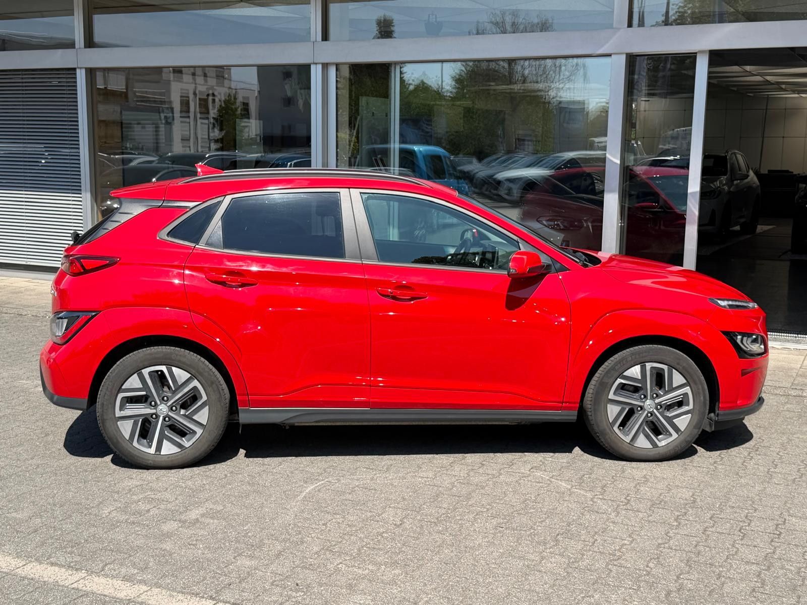 Fahrzeugabbildung Hyundai Kona Elektro Prime NAVI+LED+SHZ+HEAD+KAM+ACC+AHK