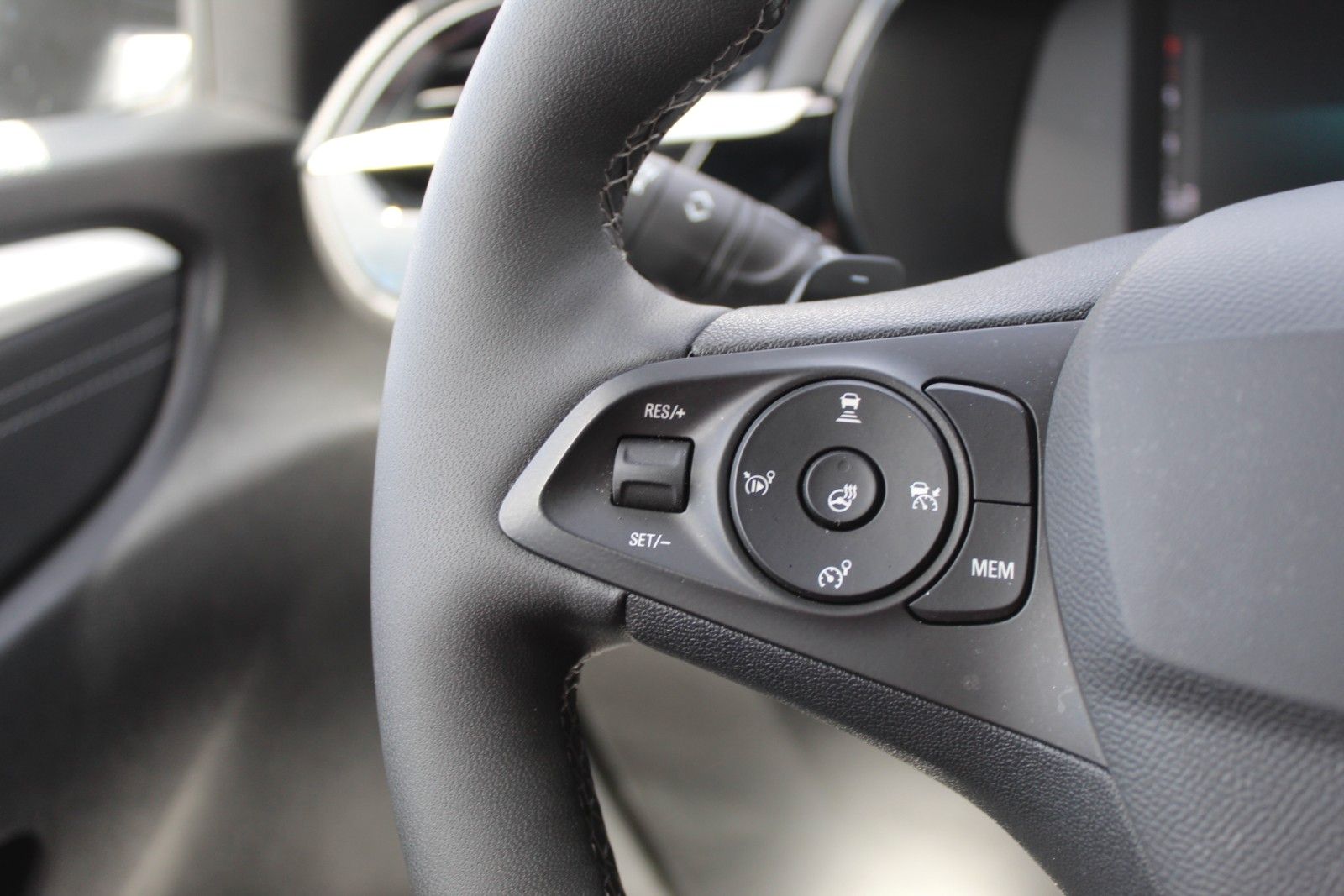 Fahrzeugabbildung Opel Corsa F GS Automatik*LED*NAVI*Keyless*SHZ*RFK