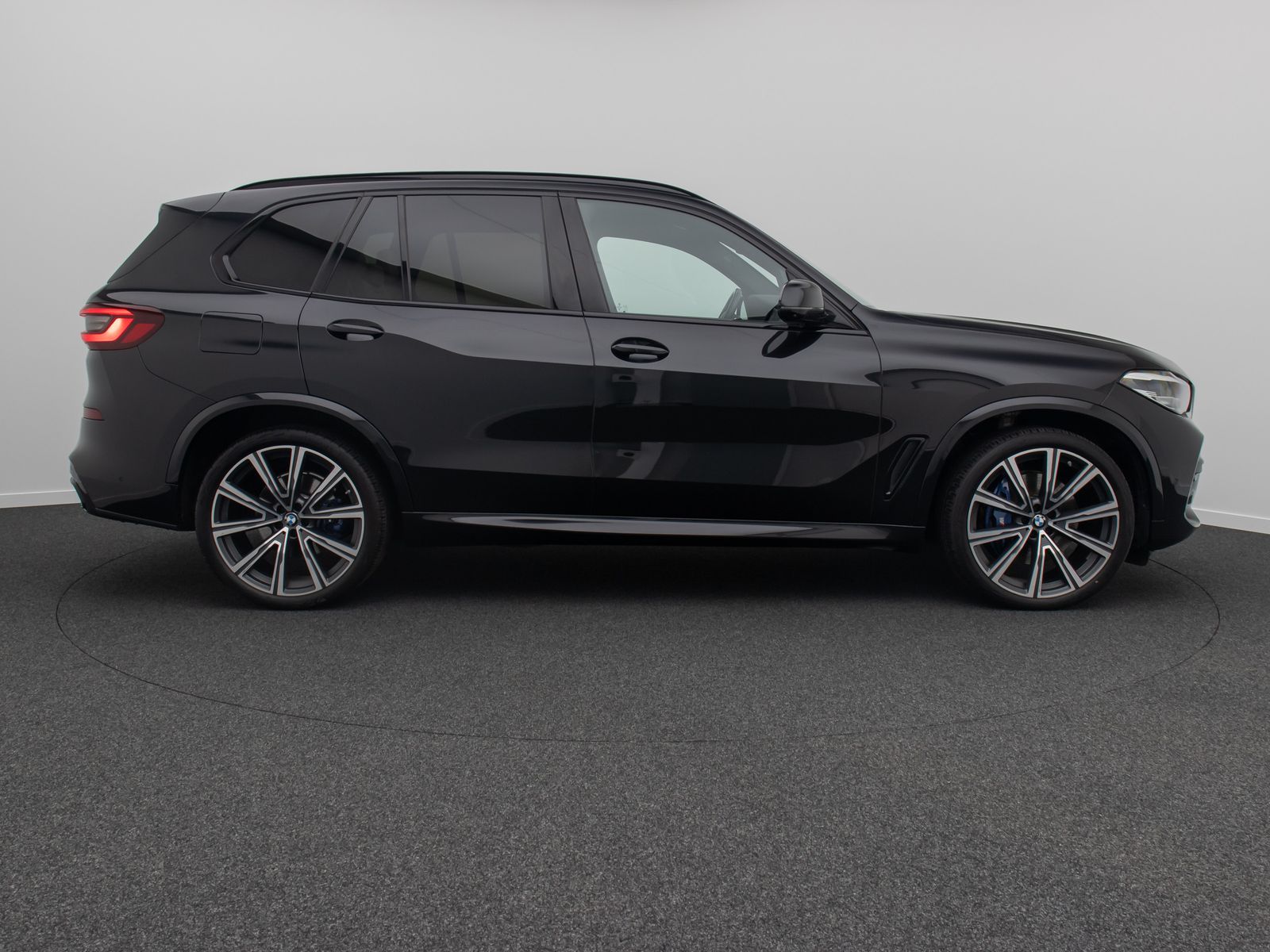 Fahrzeugabbildung BMW X5 xD30d M Sport 360°SoftCl HUD Panorama Belüftu