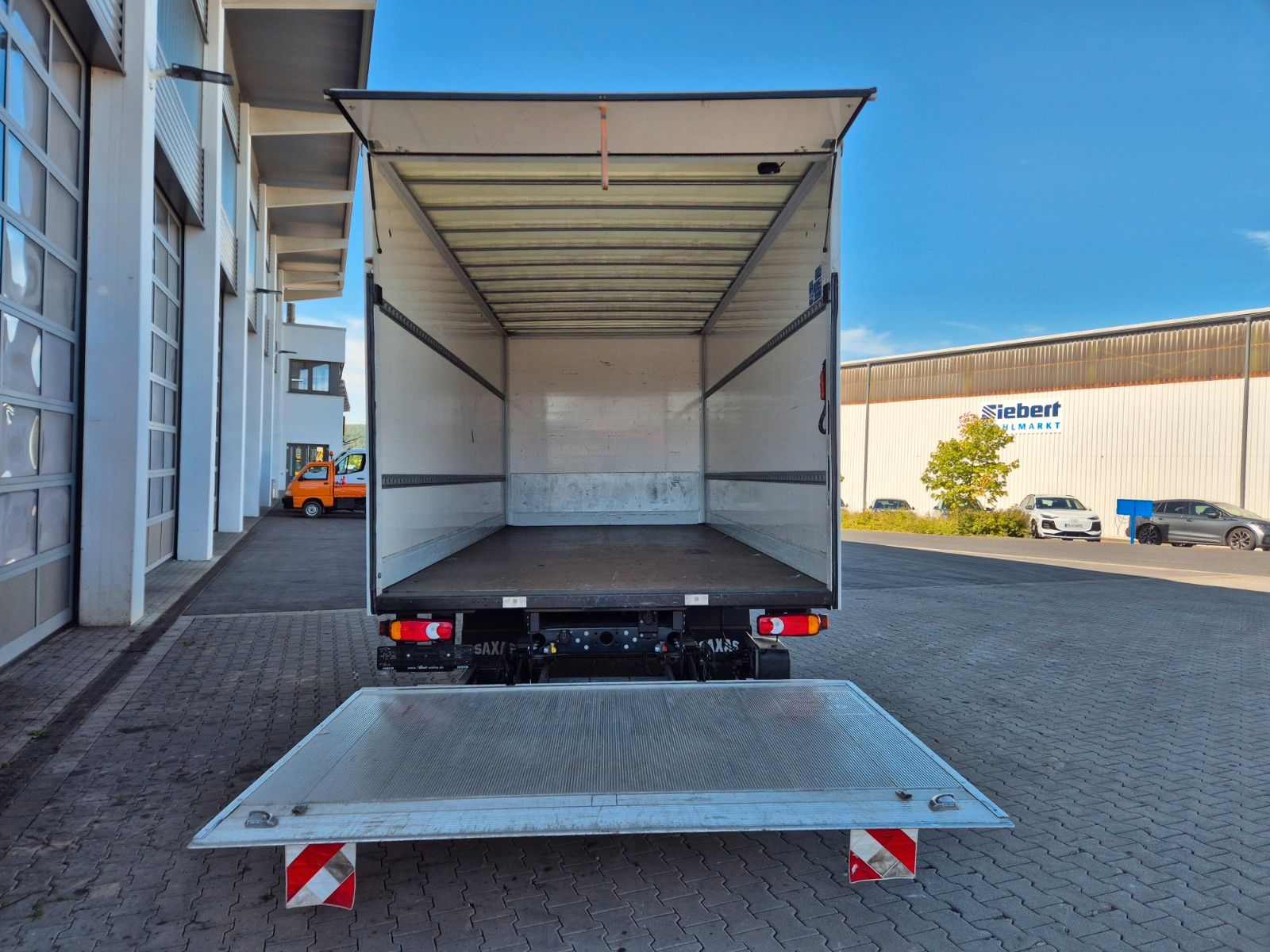 Fahrzeugabbildung Iveco Eurocargo 75-210/P LBW 1.000kg 3 Sitze Klima
